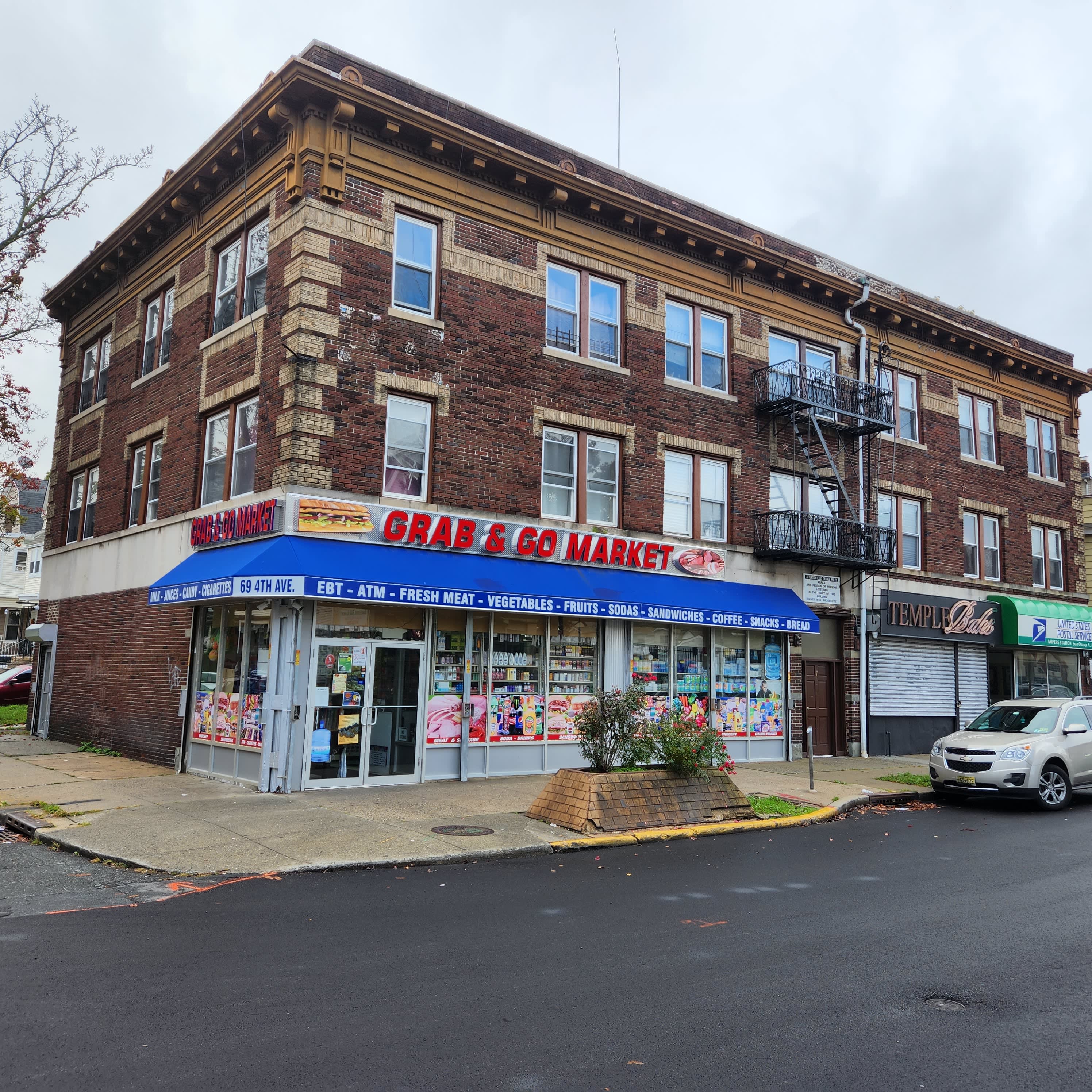 71 4th Ave – photo 1