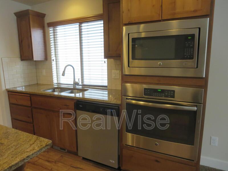 3006 NE Red Oak Dr – photo 4