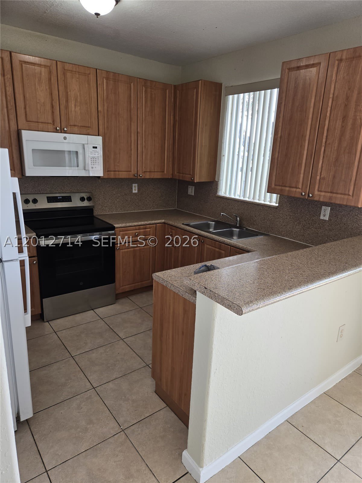 1442 SE 24th Ct – photo 3