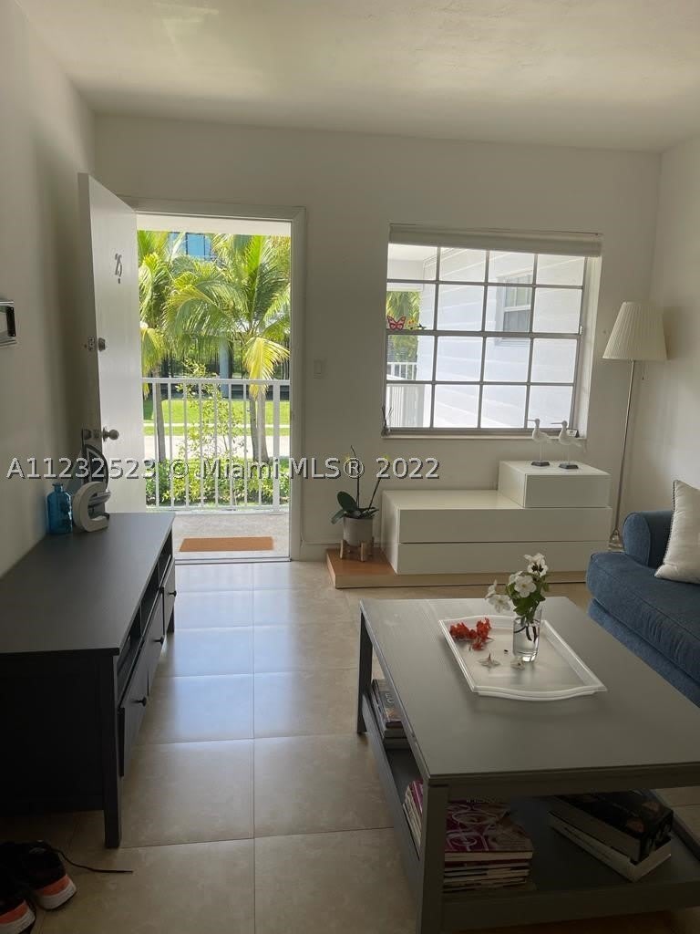 100 Sunrise Dr – photo 3