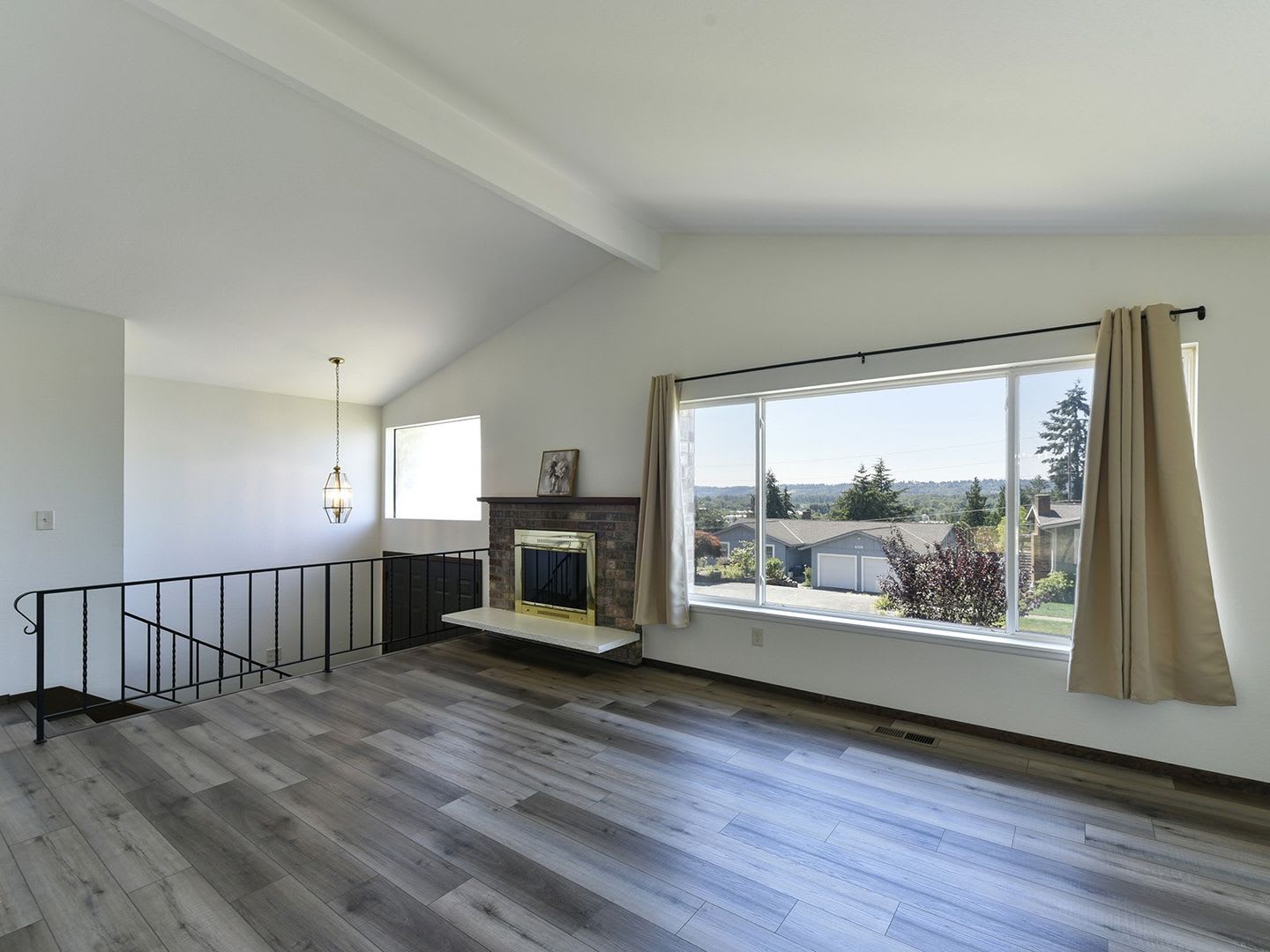 Spacious 3 Bedroom 2.25 Bath Home Renton Talbot Hill Area Available Now! – photo 4