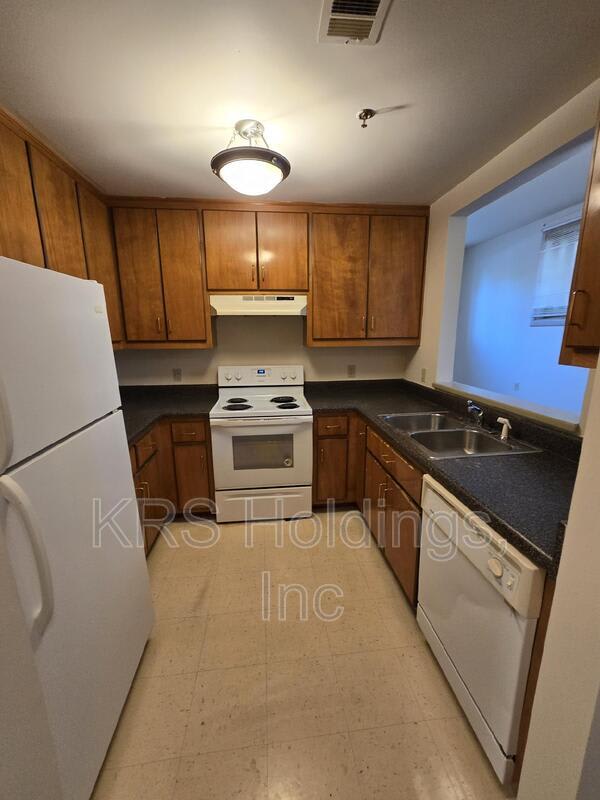 633 W. Washington Street – photo 1