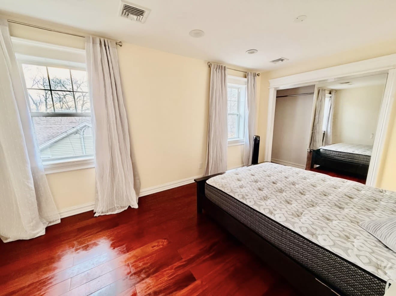 5521 Express Drive North – photo 2