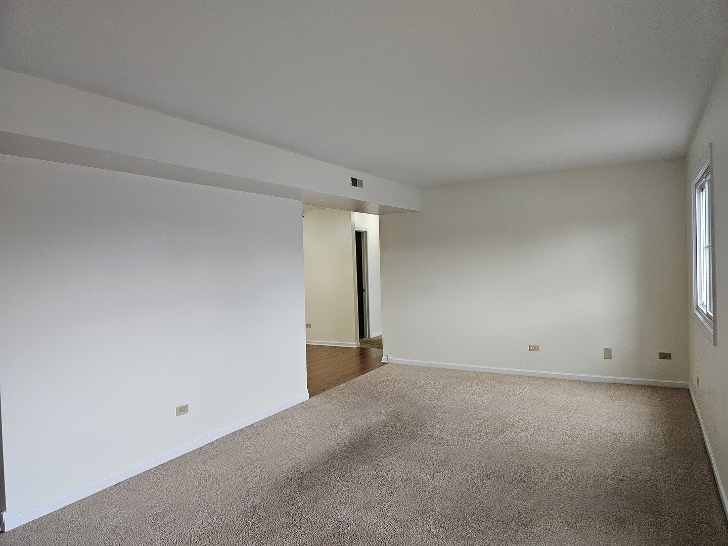 833 Village Quarter Road – photo 5