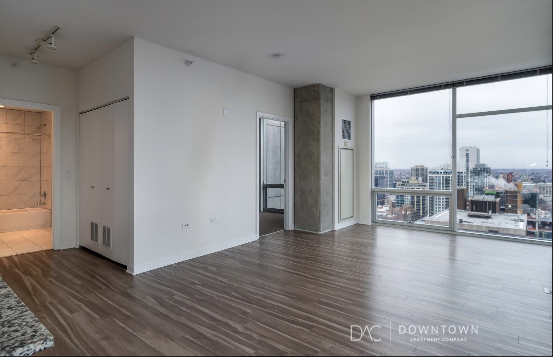 801 N Clark St – photo 3