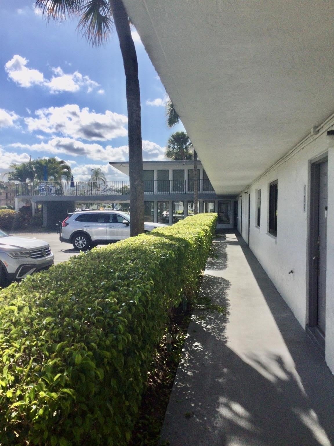 9233 Sw 8Th Street – photo 2