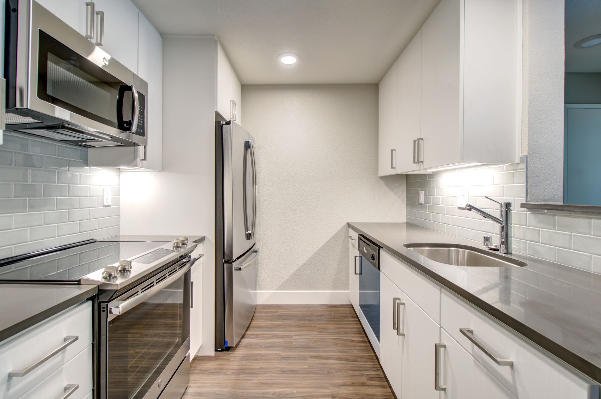 Mansion Grove Apartments – photo 2