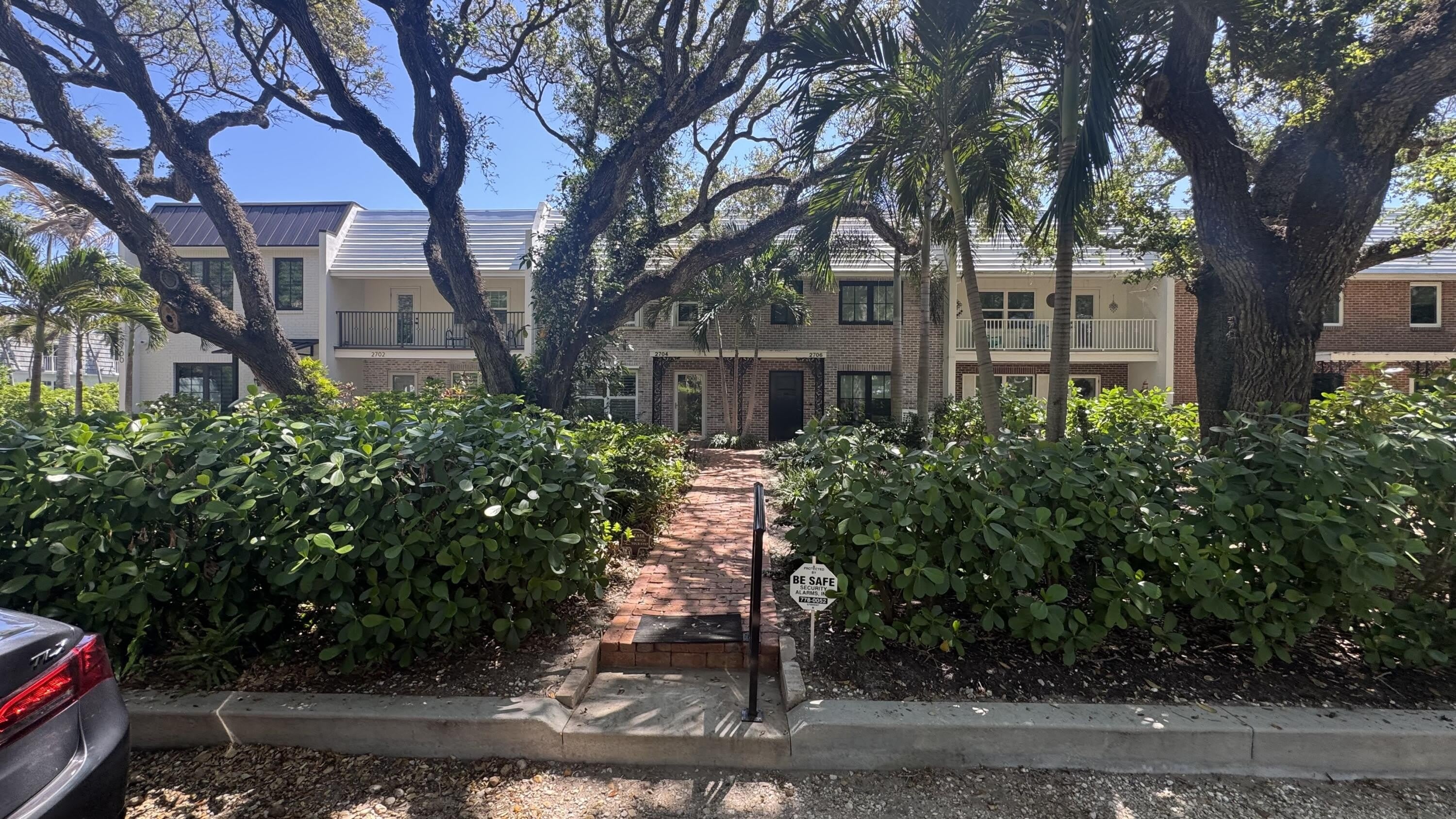 2704 Cardinal Drive – photo 2