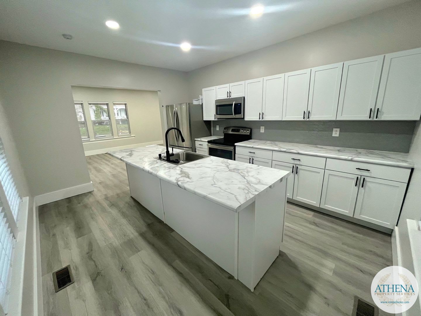 5 Bedroom / 2 Bath House – photo 5