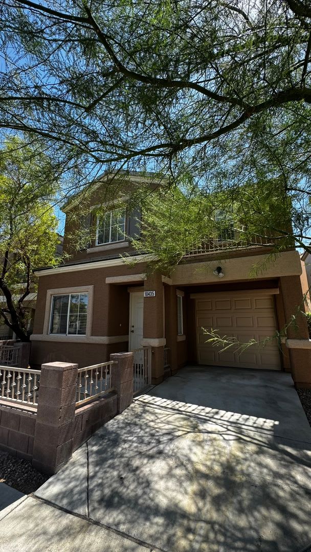 NW Gated Community 2 bdrm plus loft – photo 1