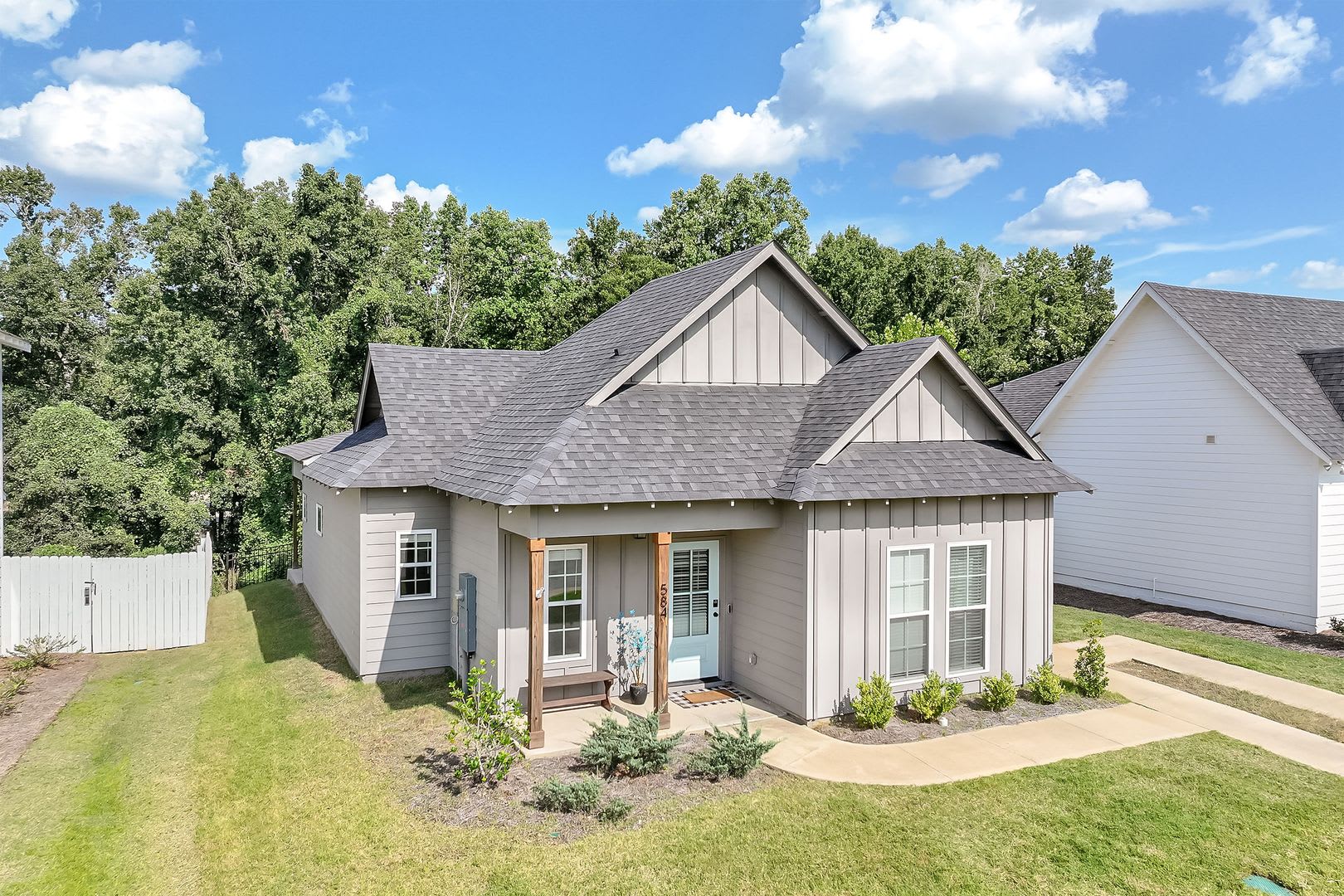 584 Piper Avenue – photo 1