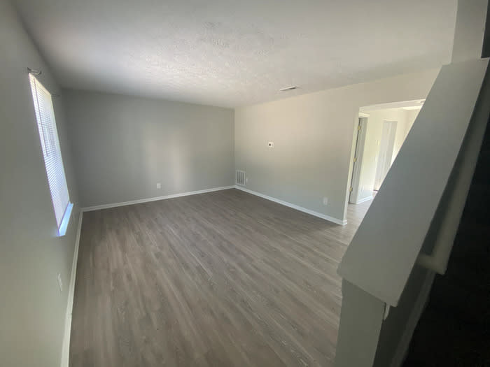 2606 Crisnic Court – photo 2