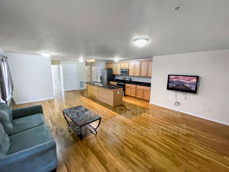3219 Ellwood Ave – photo 2