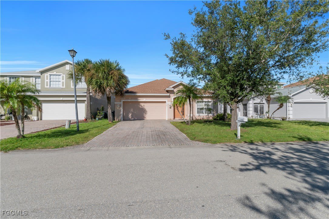 8125 Silver Birch Way – photo 3