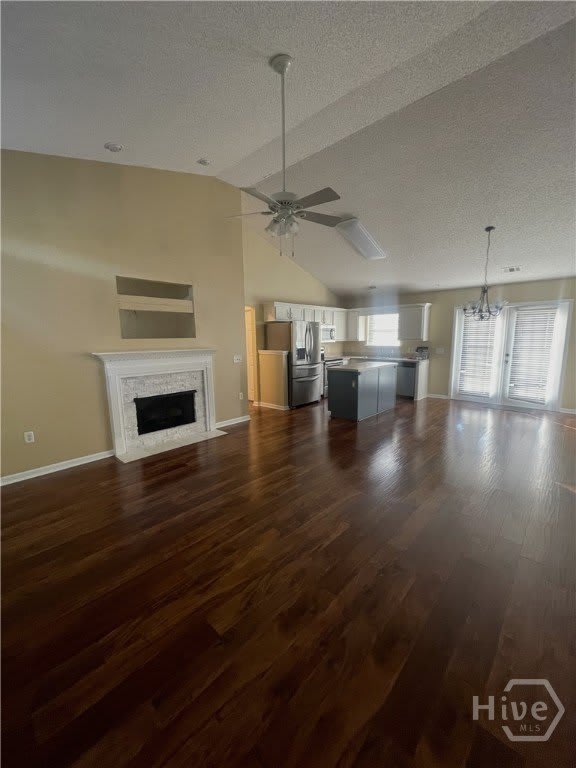 283 Lancaster Way – photo 2