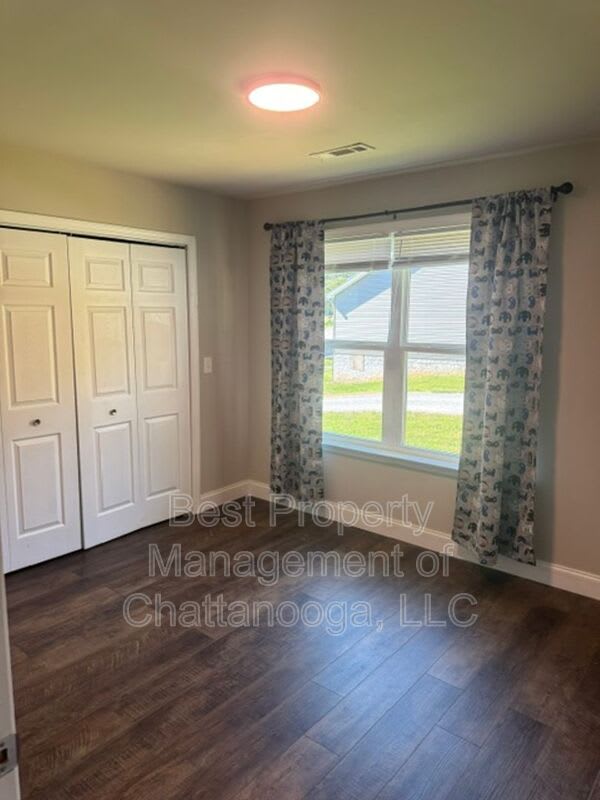 385 Virginia St – photo 2