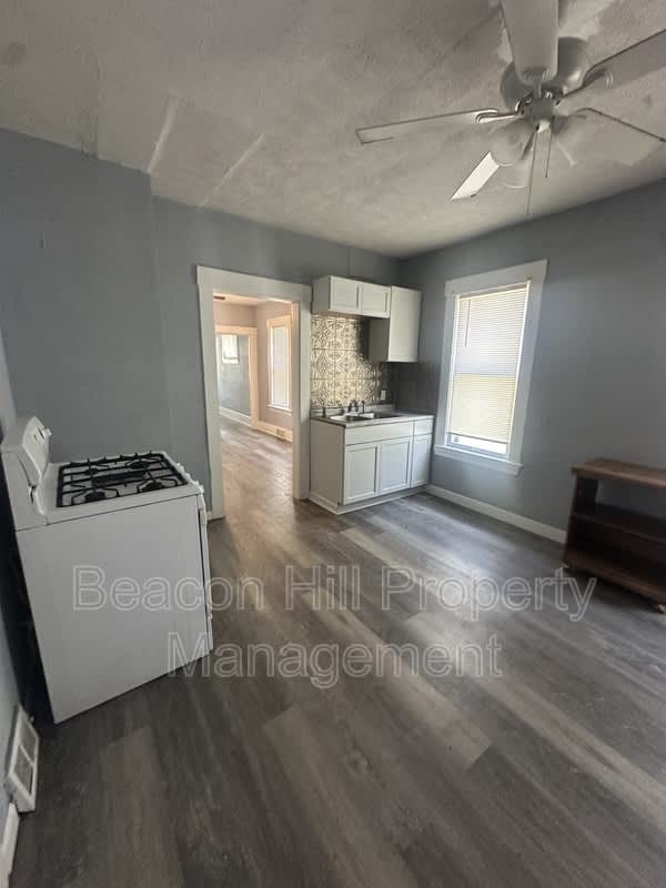 1212 East 71st Street – photo 5