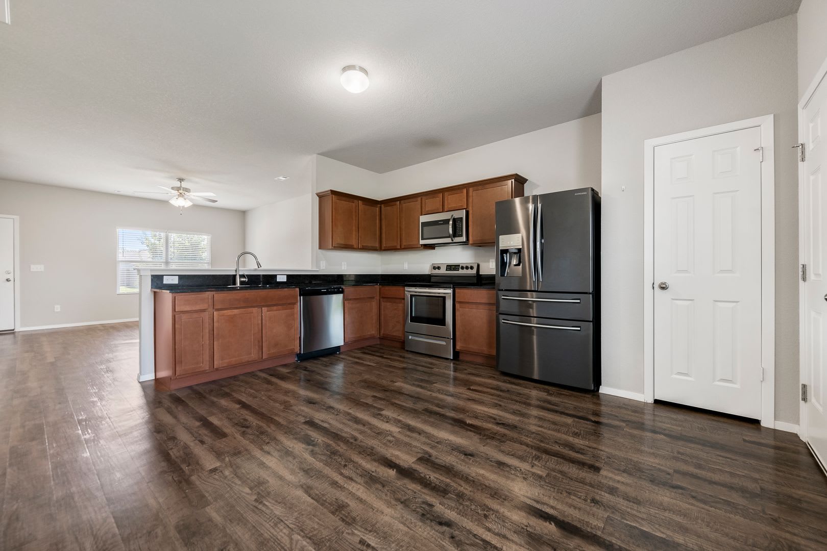 New Home Waiting For You! – photo 5