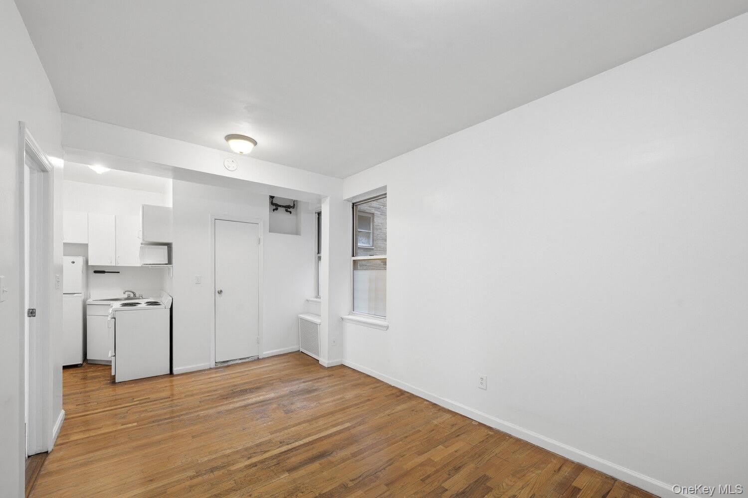 320 E 49Th Street – photo 1