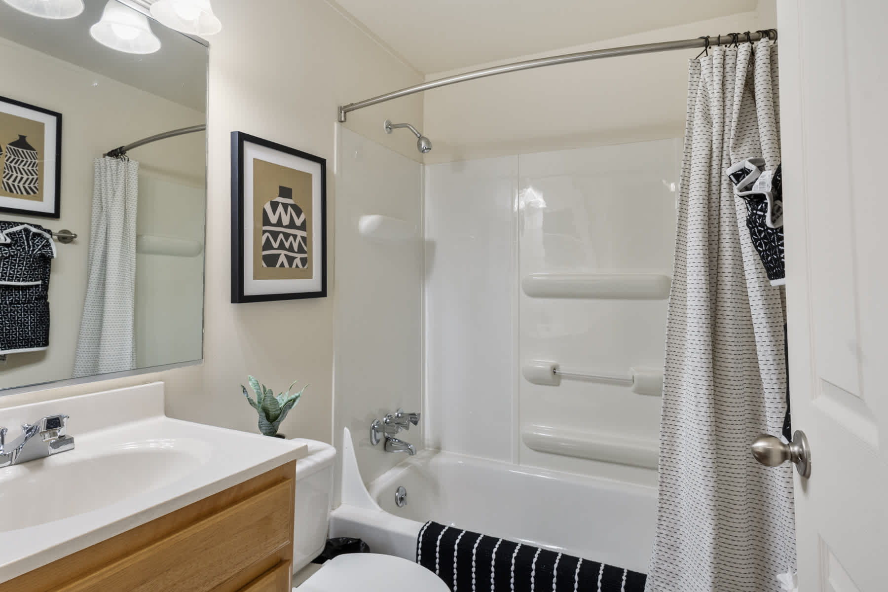 Shadeland Terrace Townhomes with Full Basements – photo 5