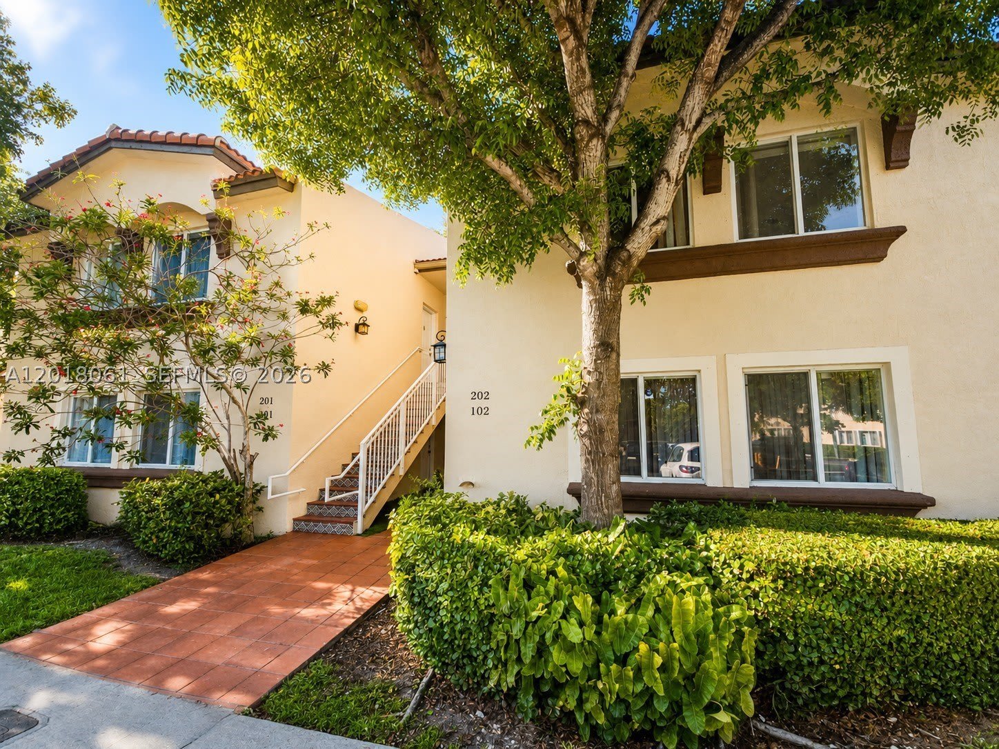 15721 SW 137th Ave – photo 2