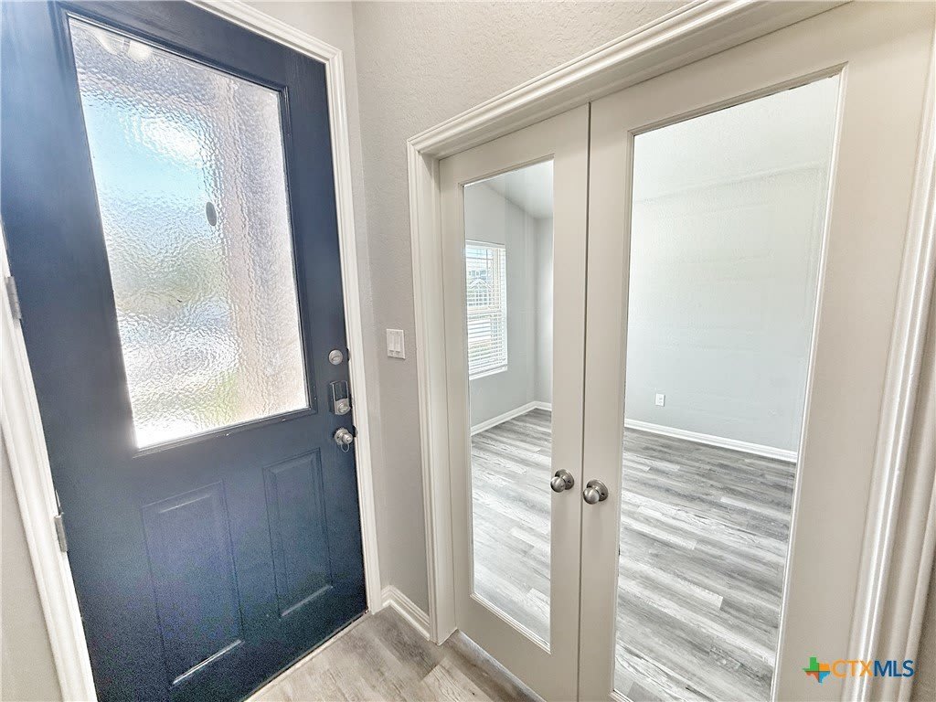 8819 Straight Oaks – photo 5