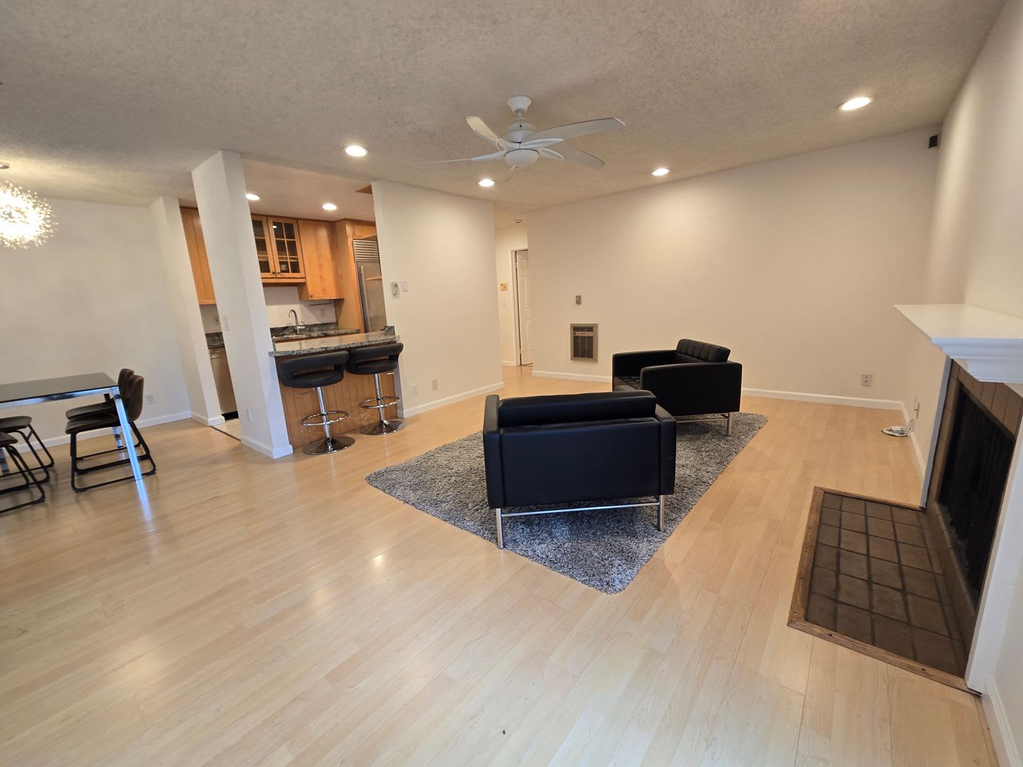 North Berkeley Furnished 1 Bed Condo – photo 4