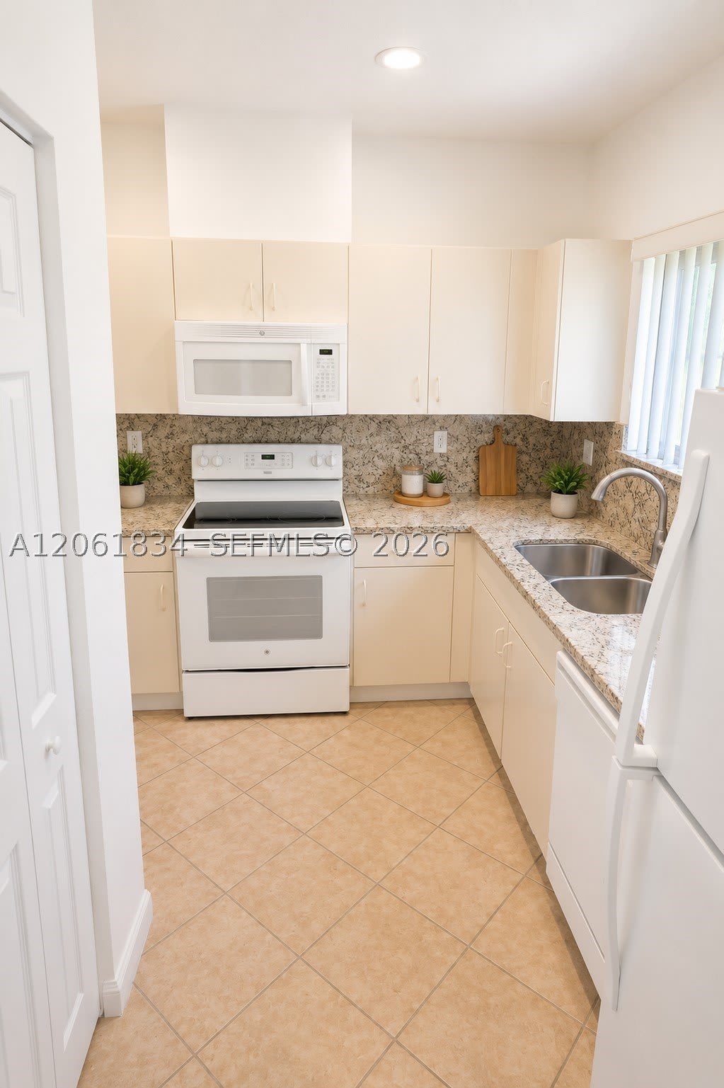 2603 NE 41st Cir – photo 5