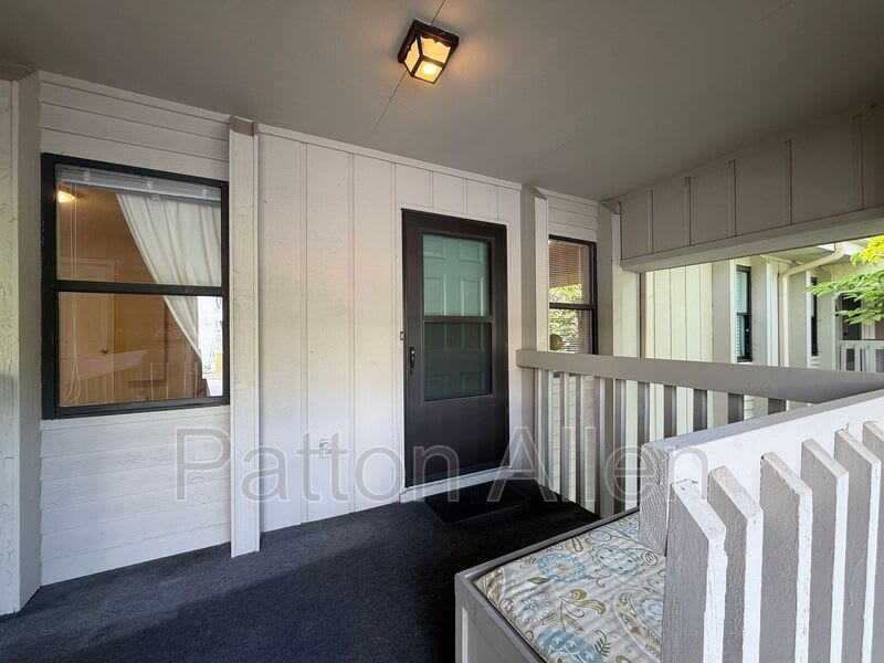 1304 Abbey Cir – photo 4
