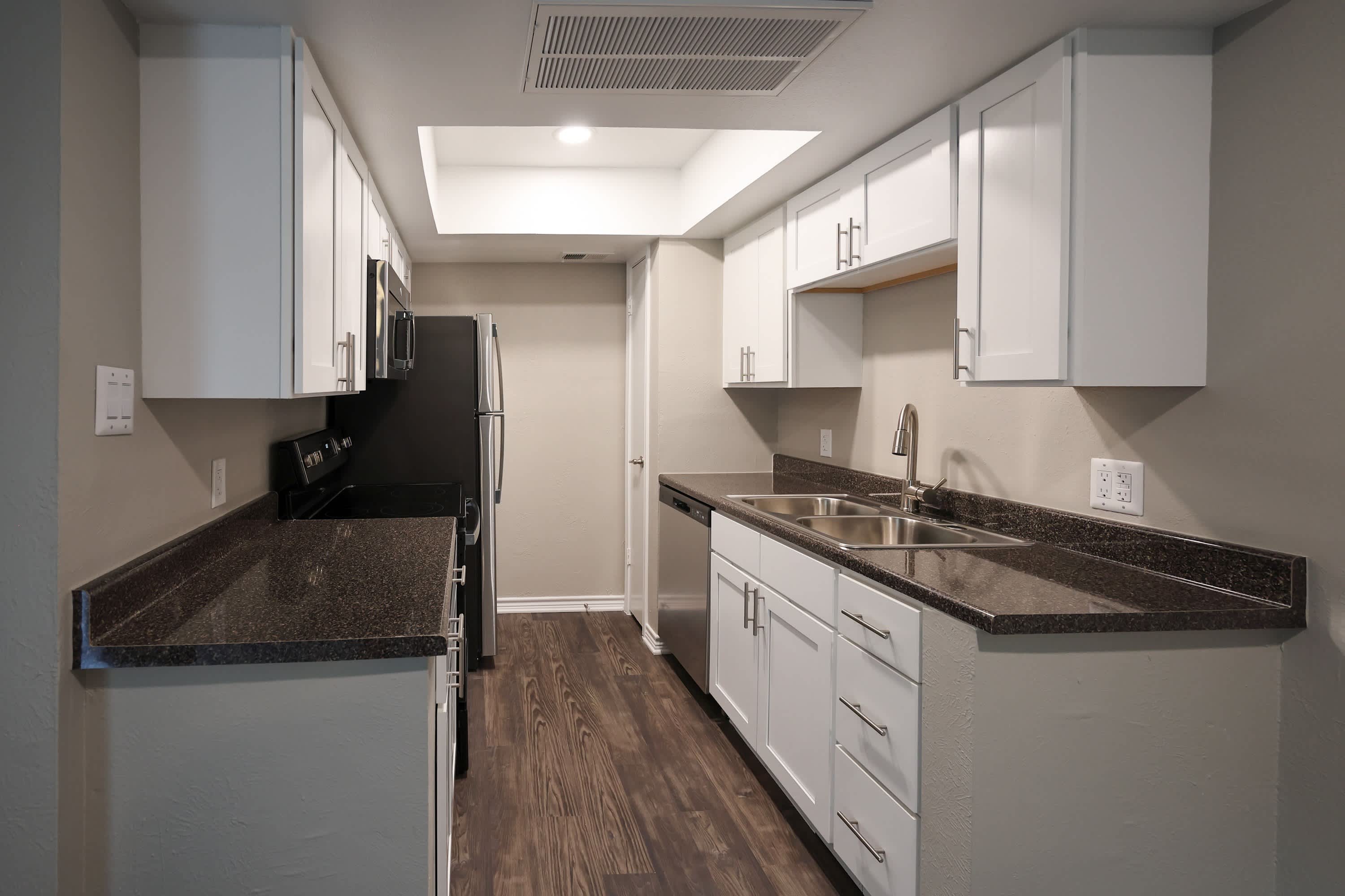 Fox Run Apartments – photo 2