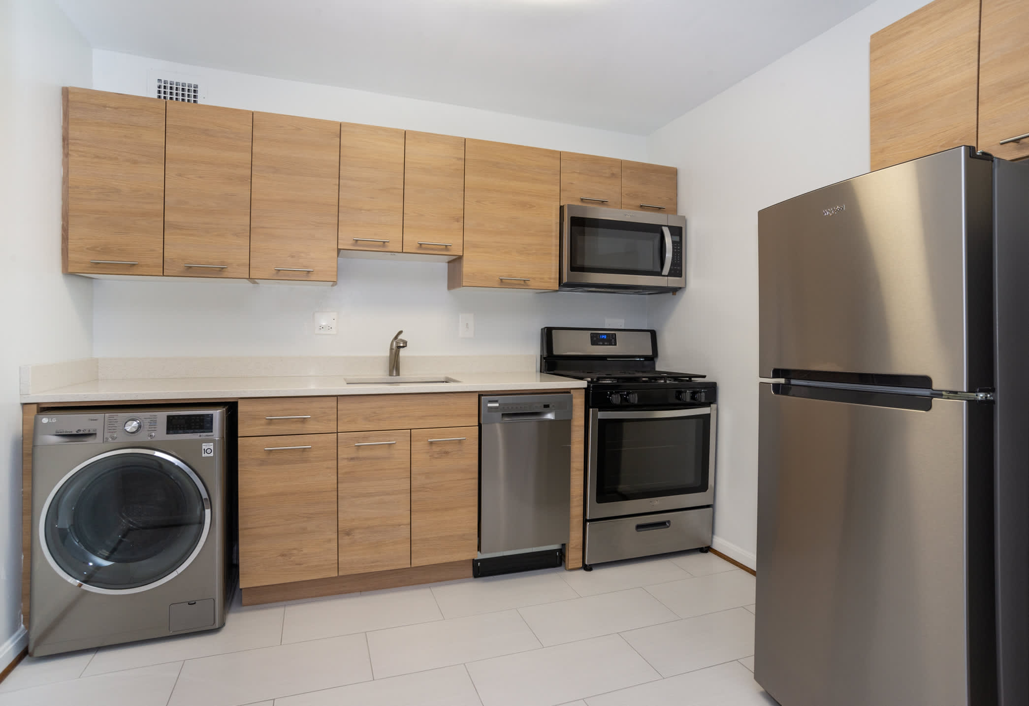 The Seville Apartments – photo 4