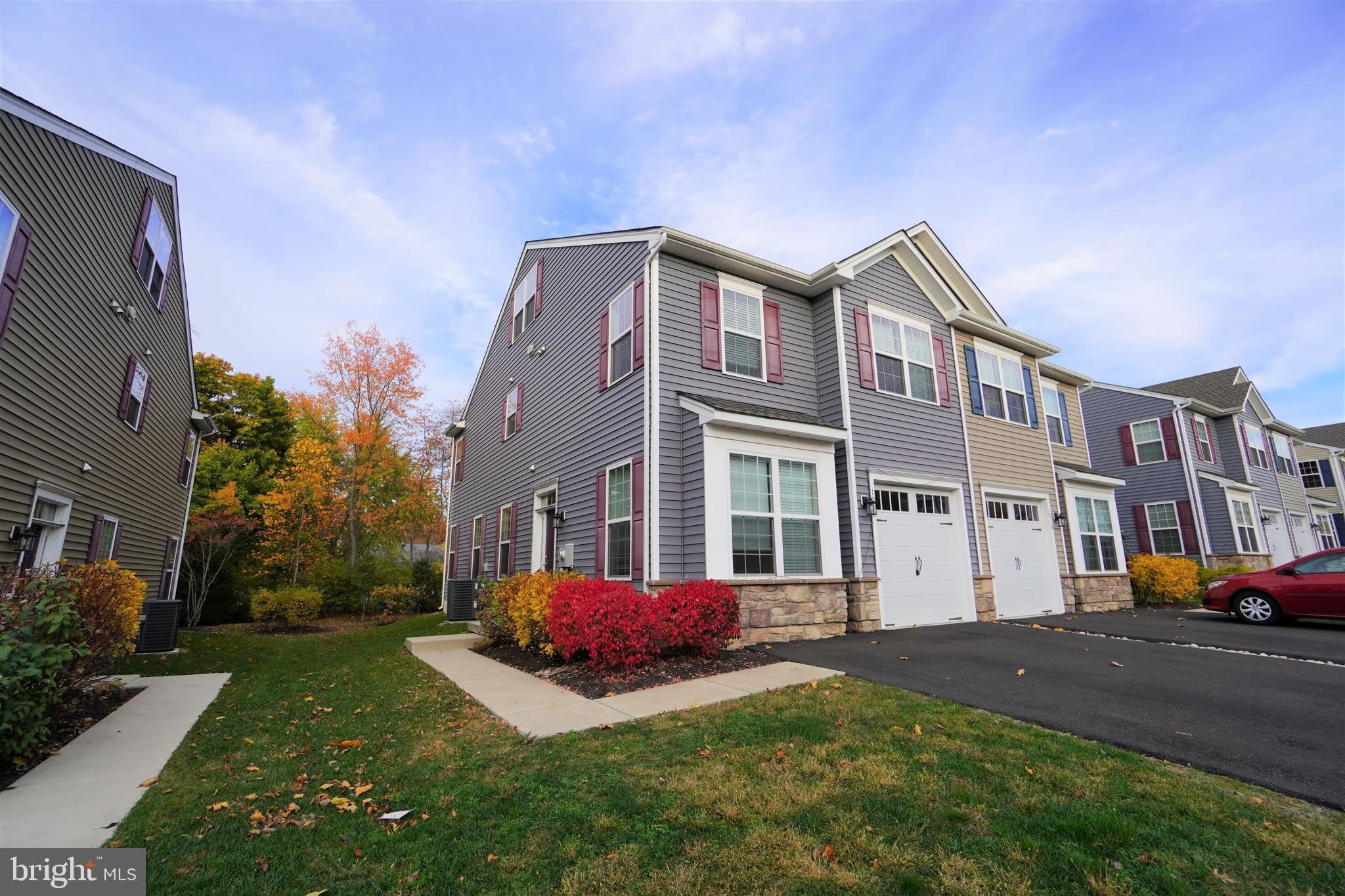 1013 CHAPMAN Circle – photo 2