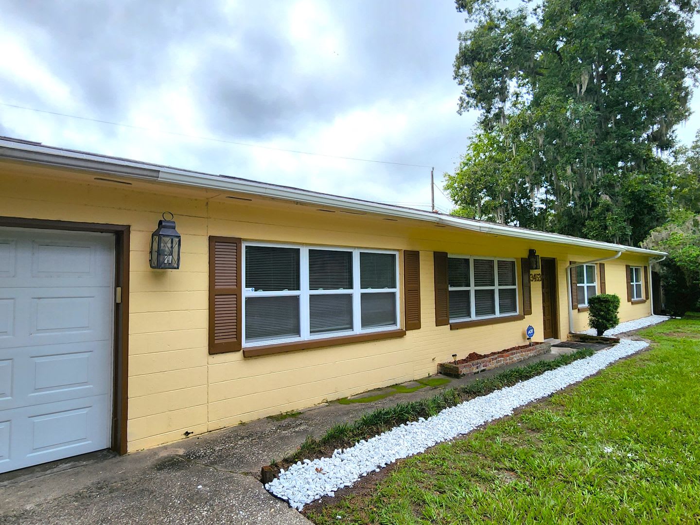 FOR RENT 5 bedroom, 3 bathrooms, 2 car garage home near UF. – photo 1
