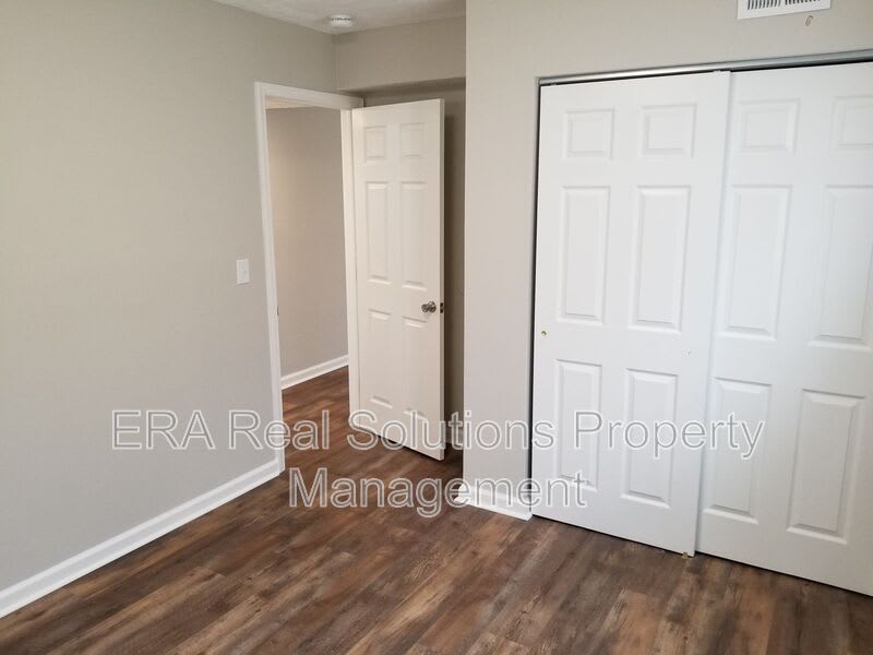 918 Rarig Ave – photo 3