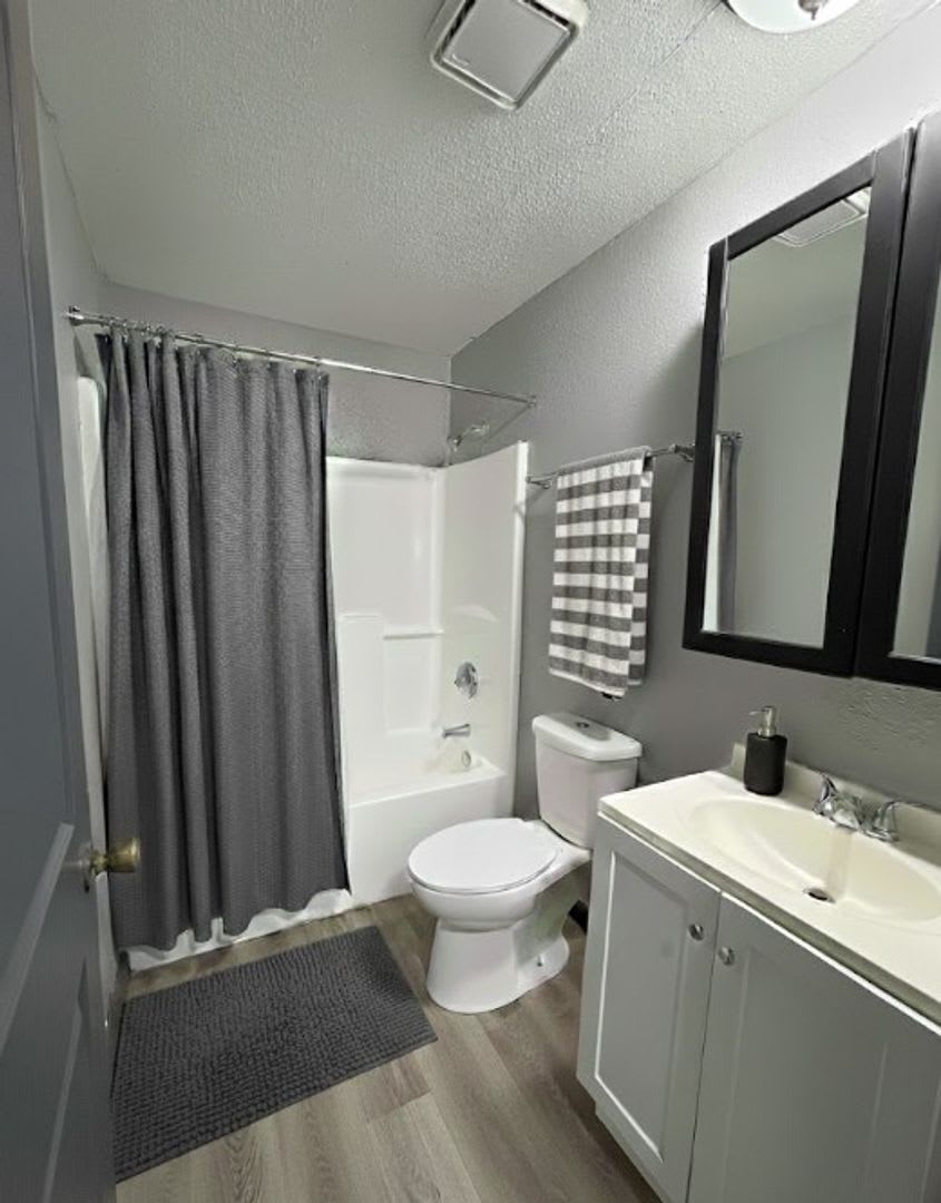 709 W 3rd St – photo 5