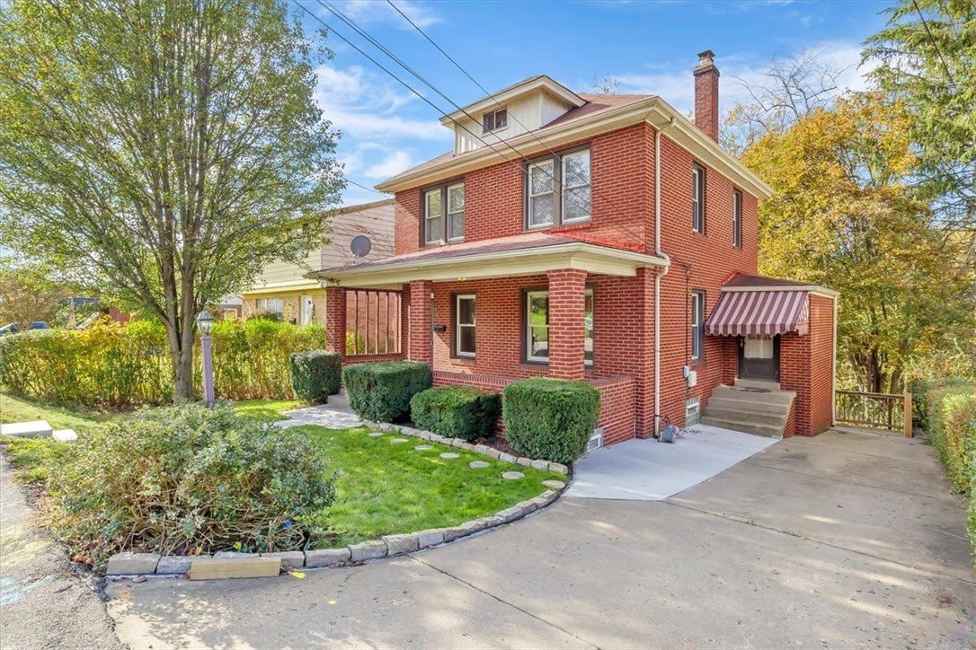 121 1st Ave – photo 2