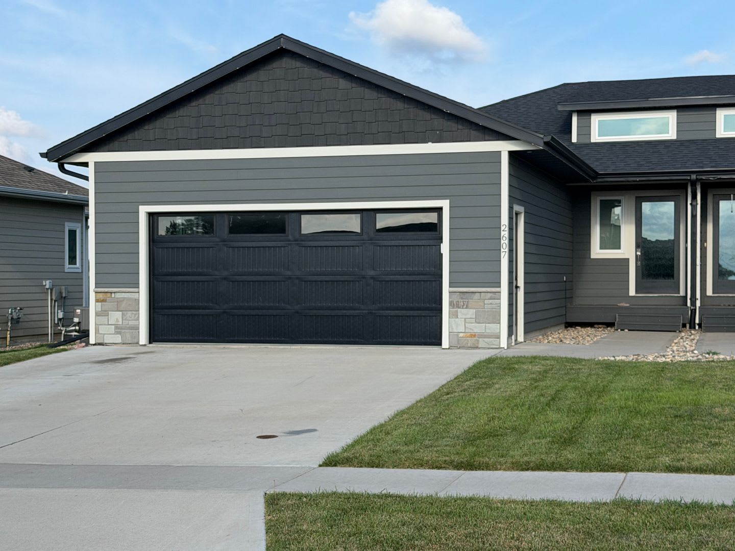 Twin Home – photo 1