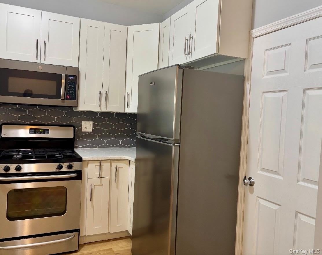 980 Thomas Place – photo 4