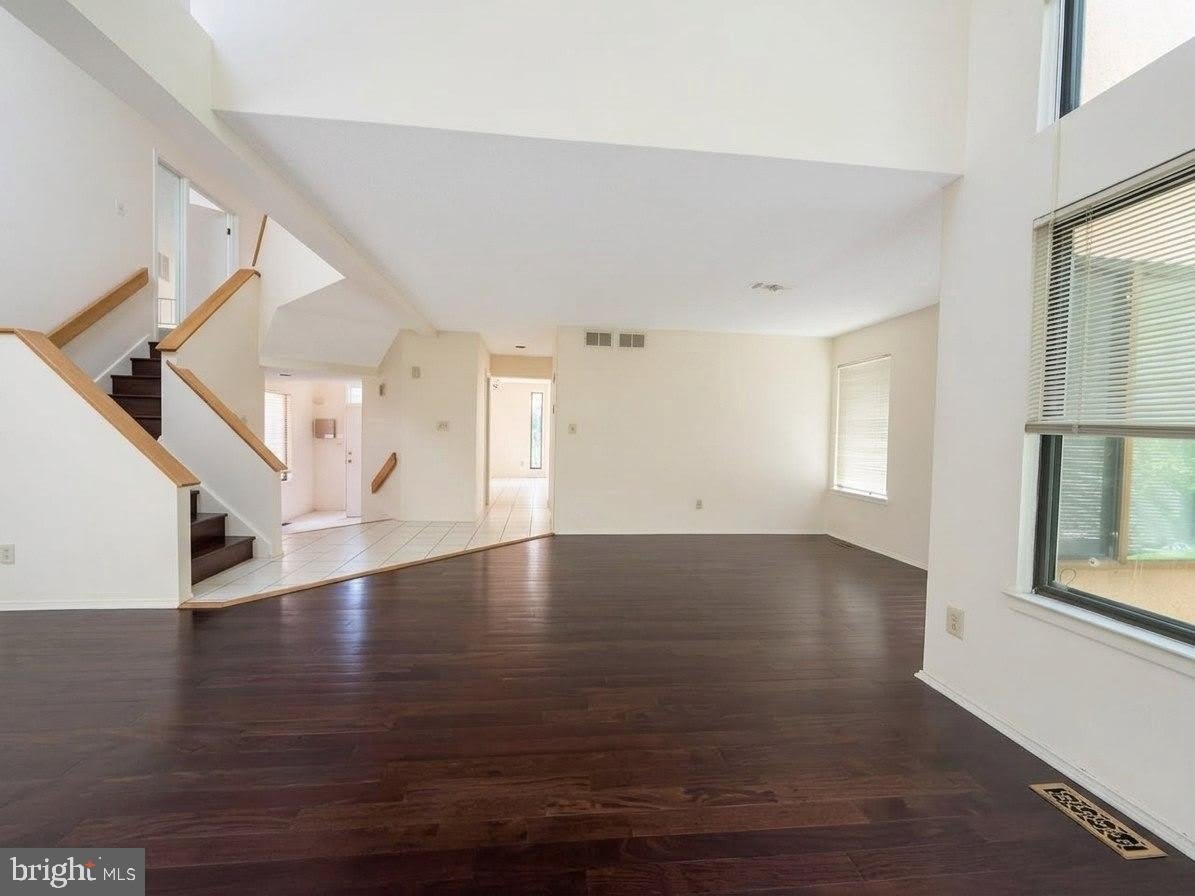 83 Sayre Drive – photo 5