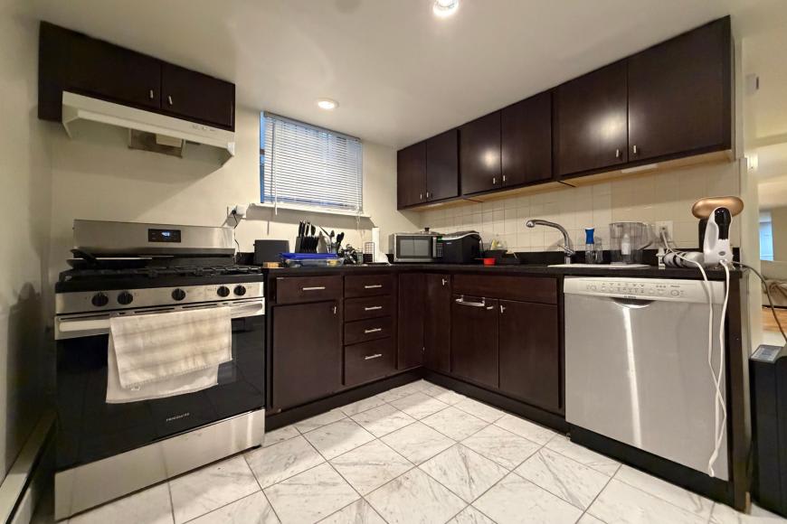 2631 North Sheffield Ave – photo 5