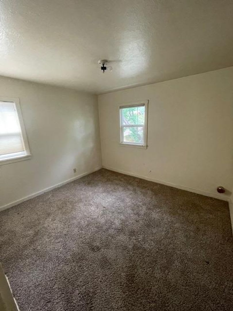 Three Bedrooms On West 2Nd Ave – photo 5