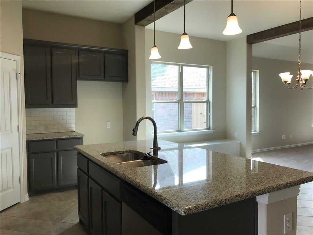 1810 Silver Oak Drive – photo 2