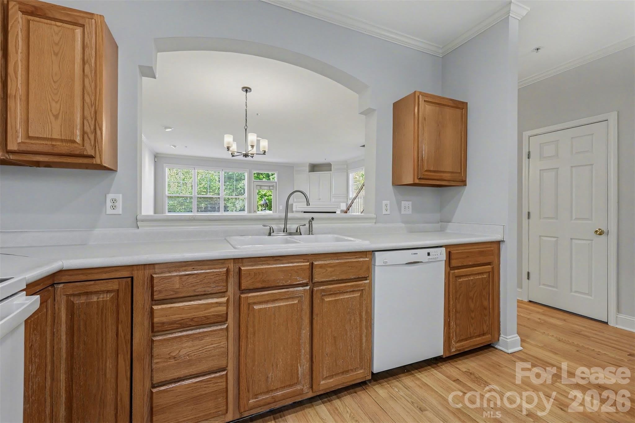 841 W 4th Street – photo 5