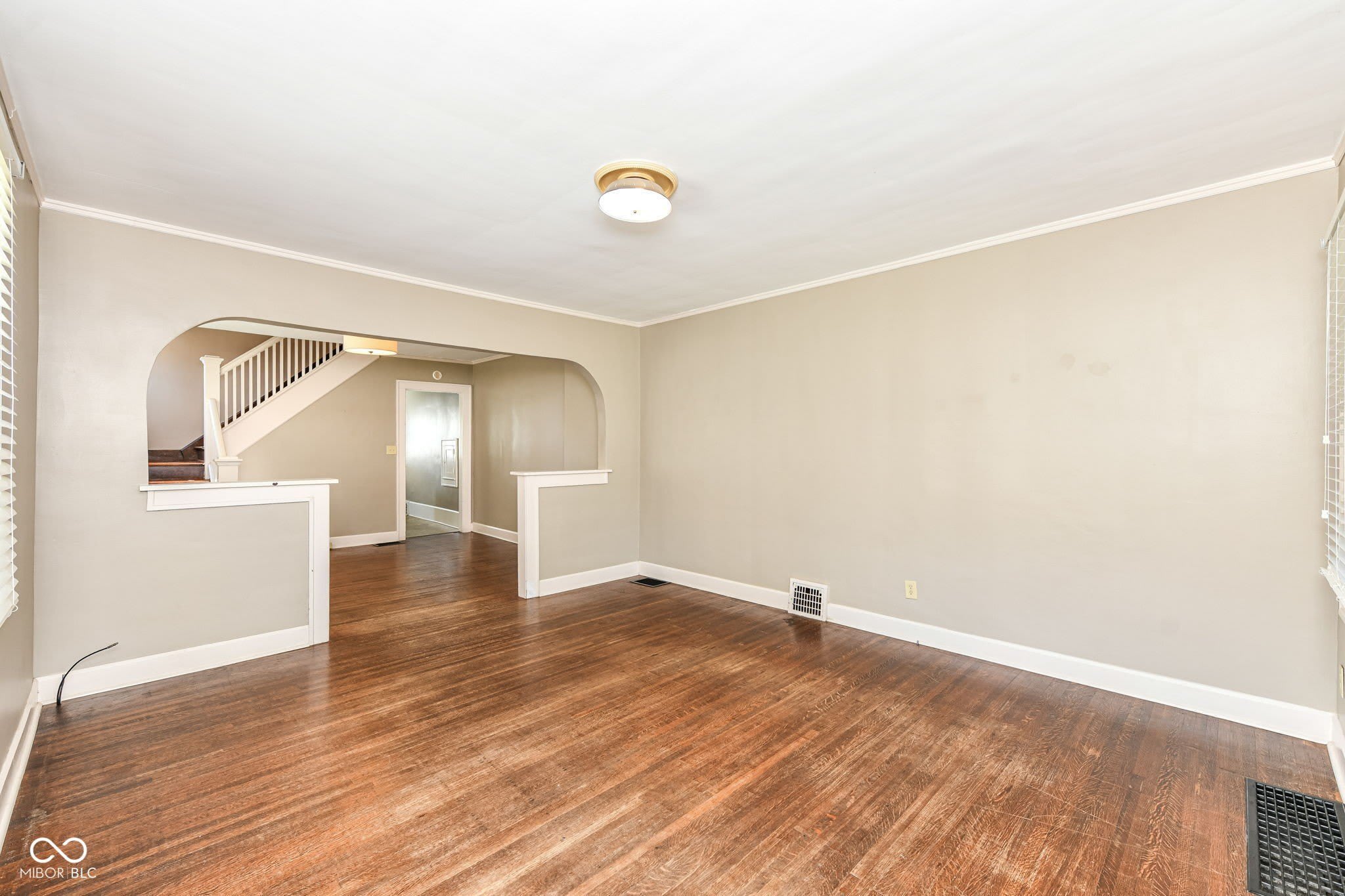 6040 N College Avenue – photo 5