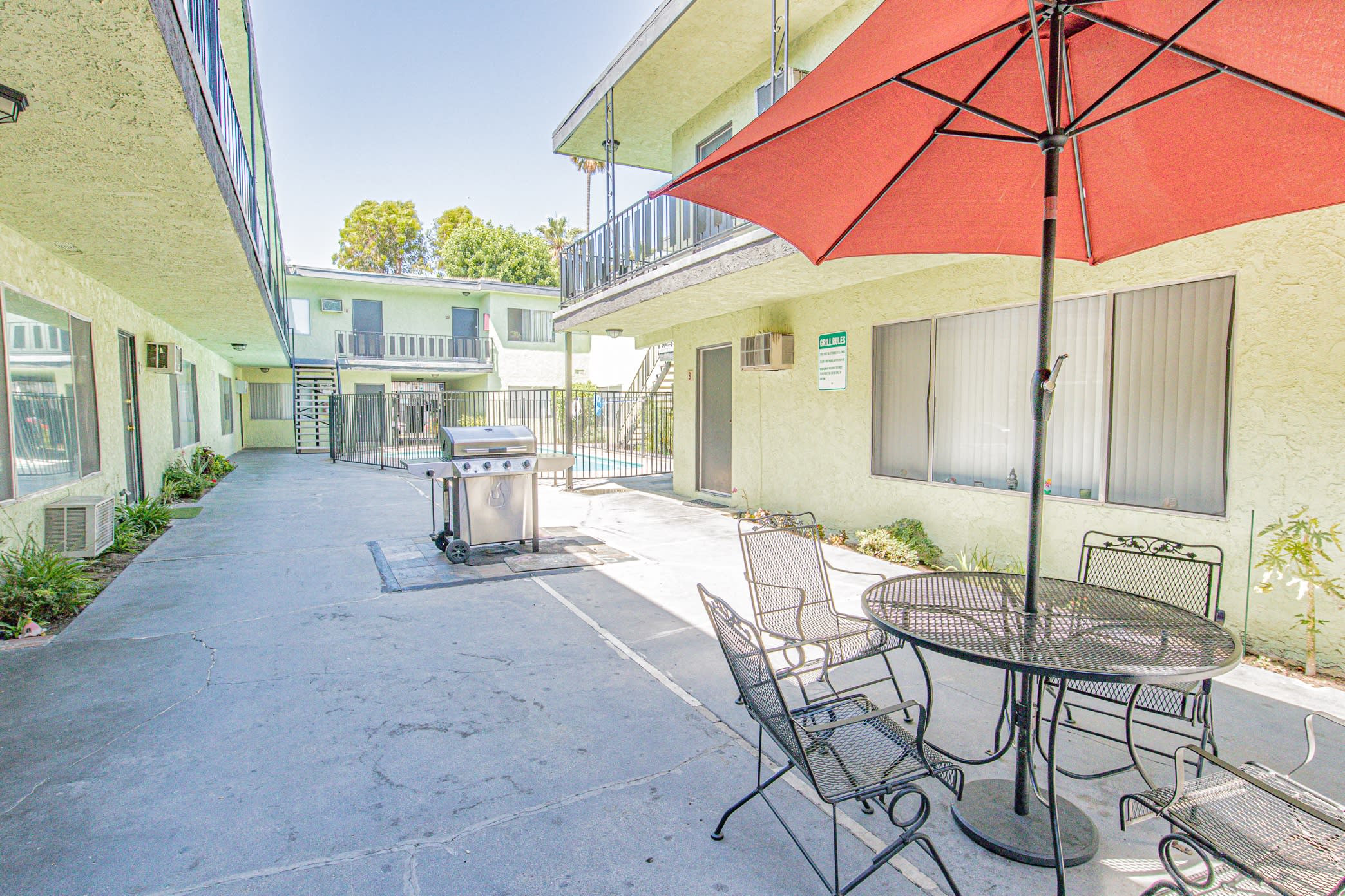 Cohasset Apartments – photo 3