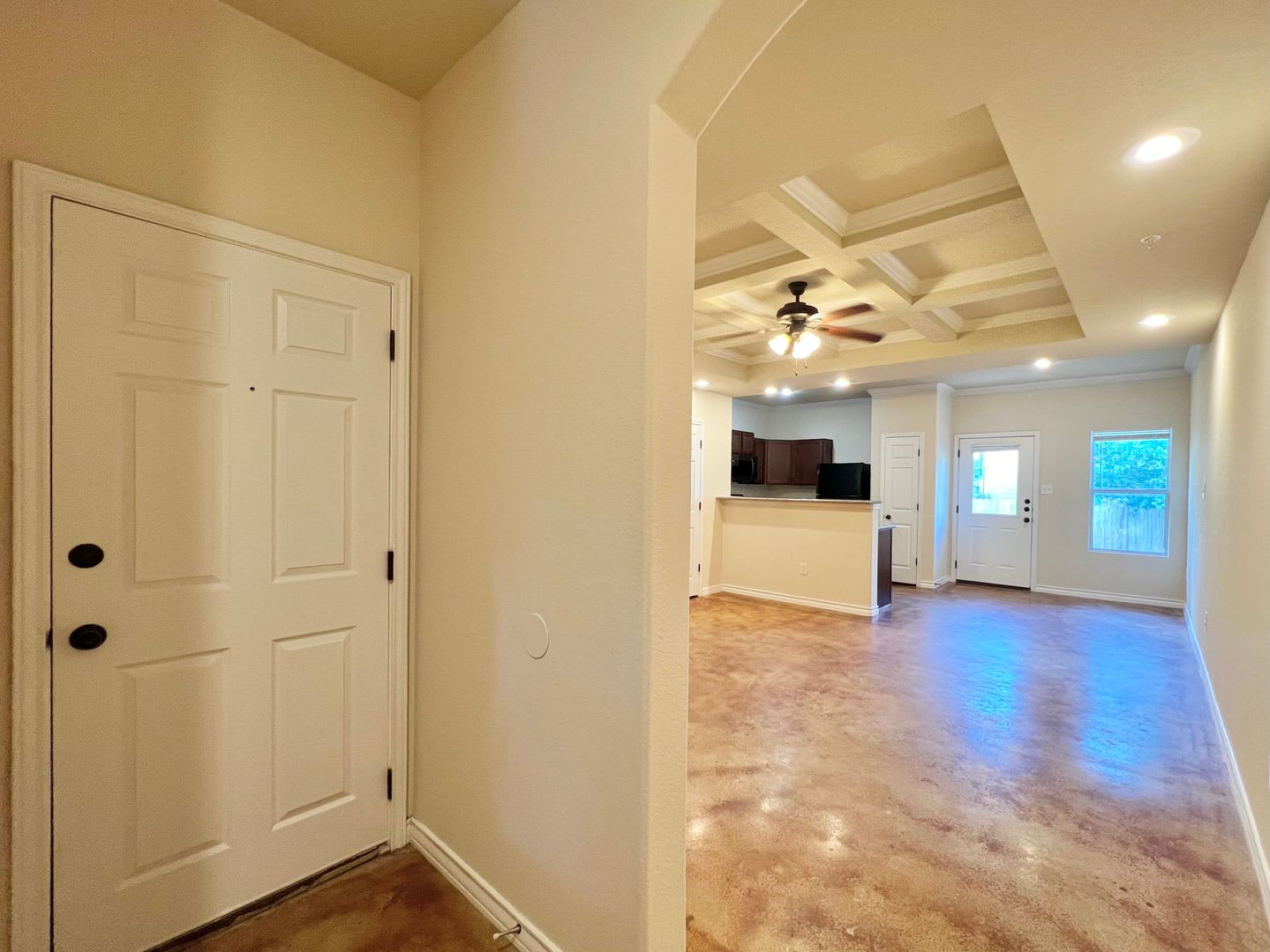 3 bed 2 bath townhome in Leon Valley – photo 2