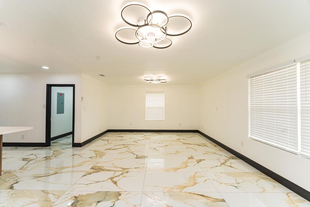 4209 Redbud Ave – photo 5