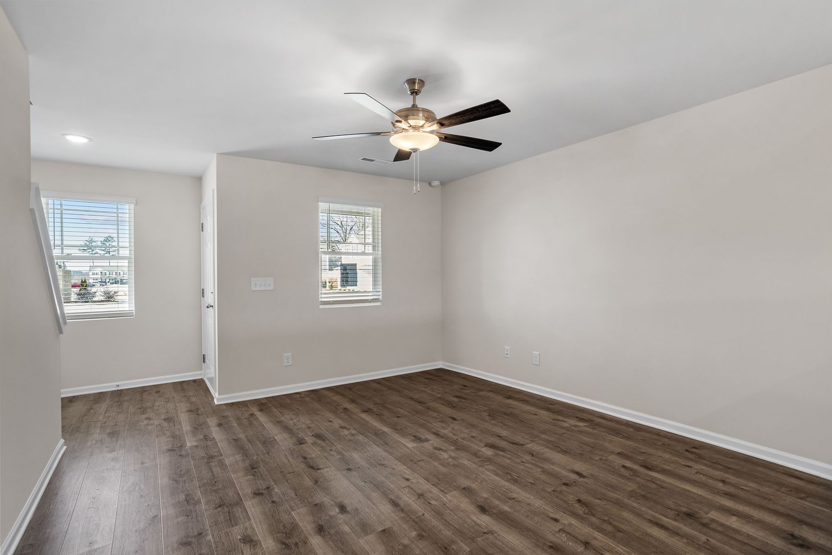 2 bd 2.5 ba townhome – photo 3