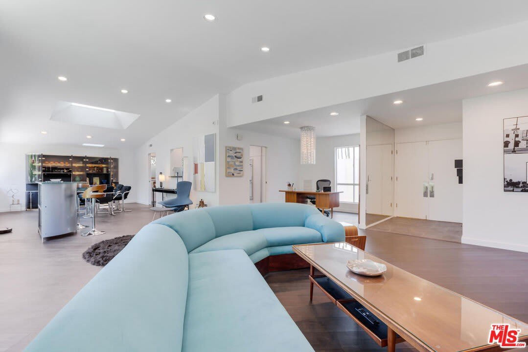22705 Crespi St – photo 2