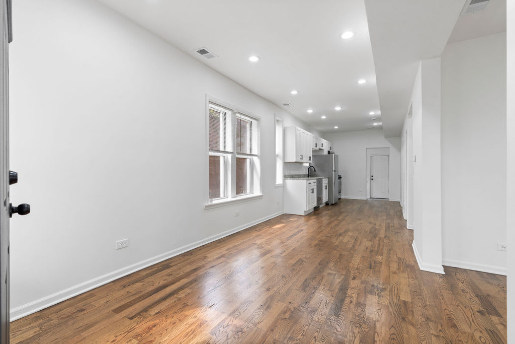 9238 S Dauphin Ave – photo 4
